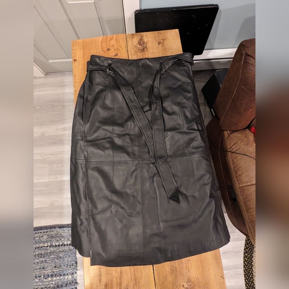 Black leather Halogen skirt